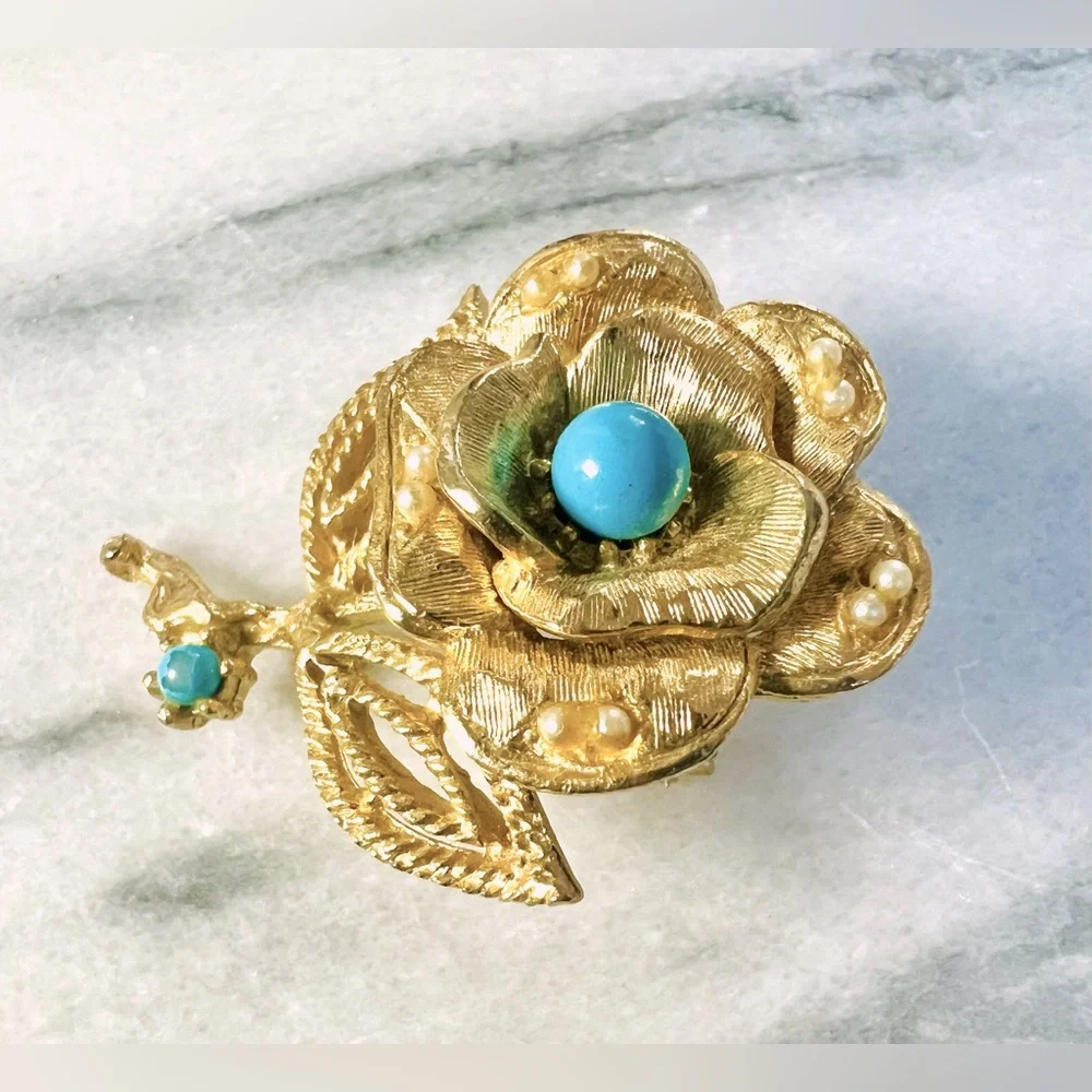 Vintage Textured Gold Tone and Turquoise Color Beaded Rose Brooch, Pre-Loved - Picture 3 of 6